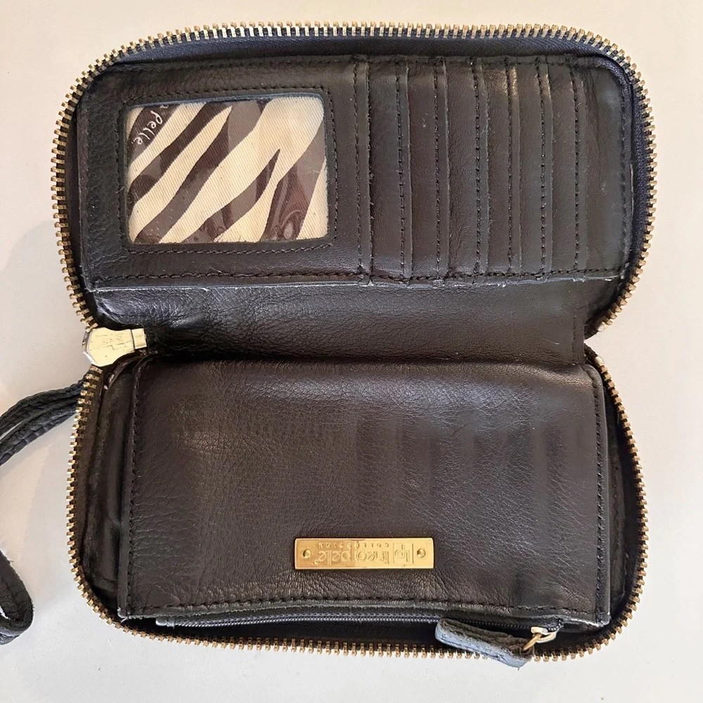 Linea Pelle Dylan Studded Zip Wallet Wristlet Black - Picture 4 of 8